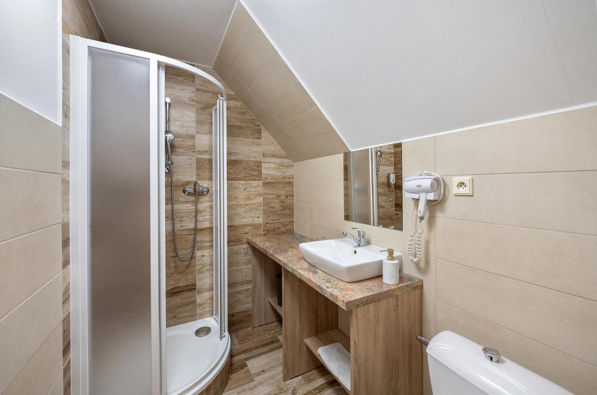 Rodinny Hotel Myslivna Třeboň Buitenkant foto