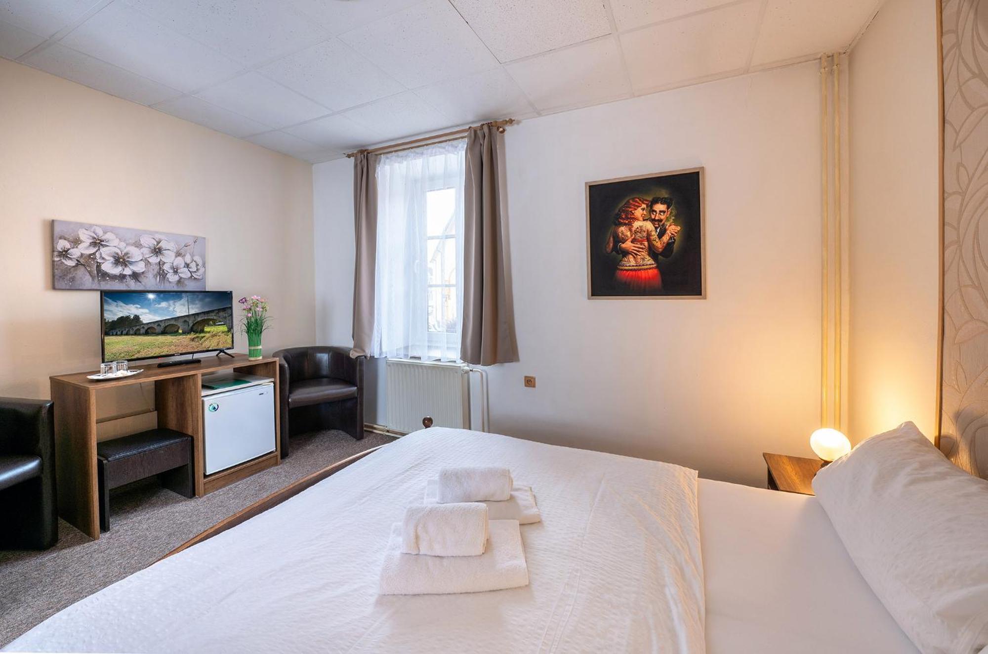 Rodinny Hotel Myslivna Třeboň Buitenkant foto