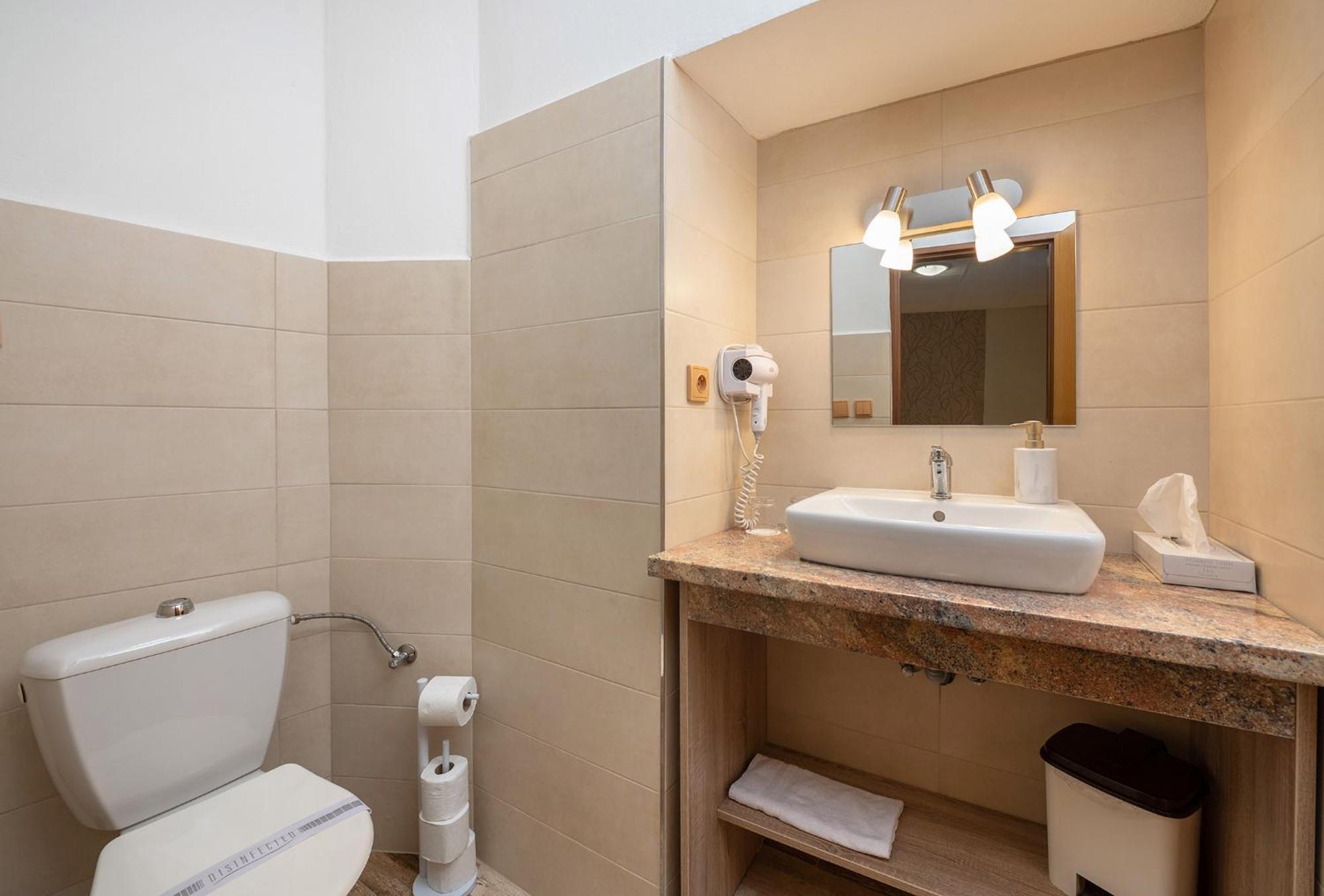 Rodinny Hotel Myslivna Třeboň Buitenkant foto