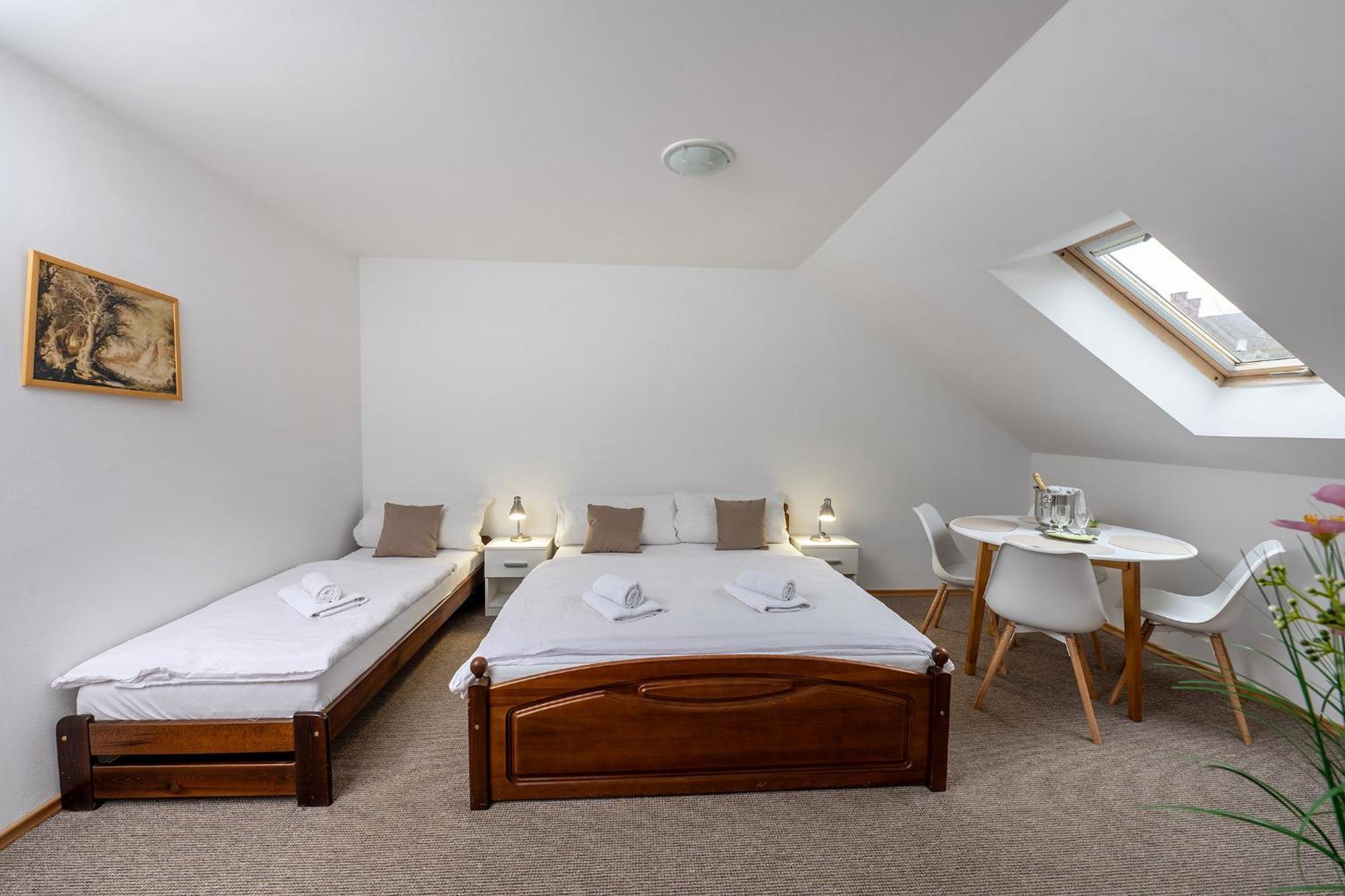Rodinny Hotel Myslivna Třeboň Buitenkant foto