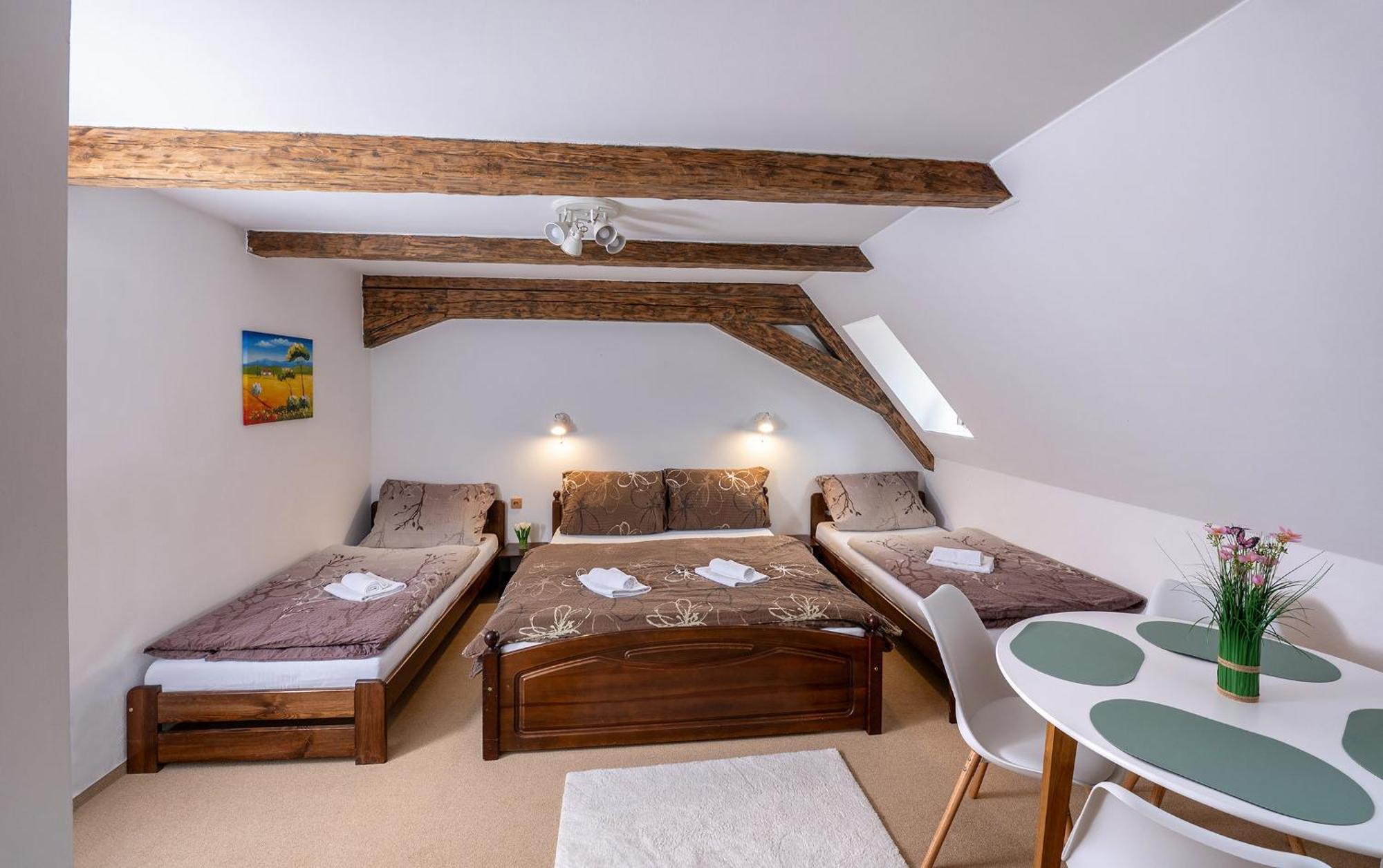 Rodinny Hotel Myslivna Třeboň Buitenkant foto
