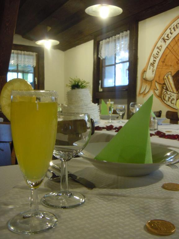 Rodinny Hotel Myslivna Třeboň Buitenkant foto