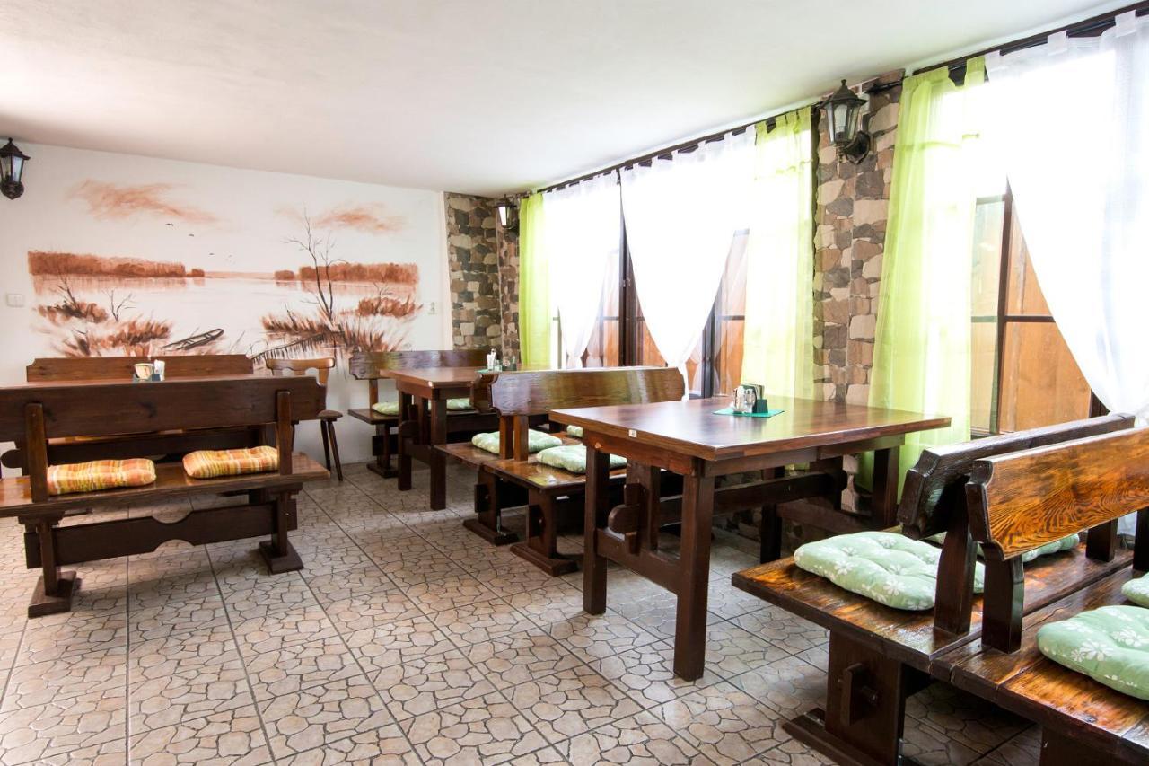 Rodinny Hotel Myslivna Třeboň Buitenkant foto