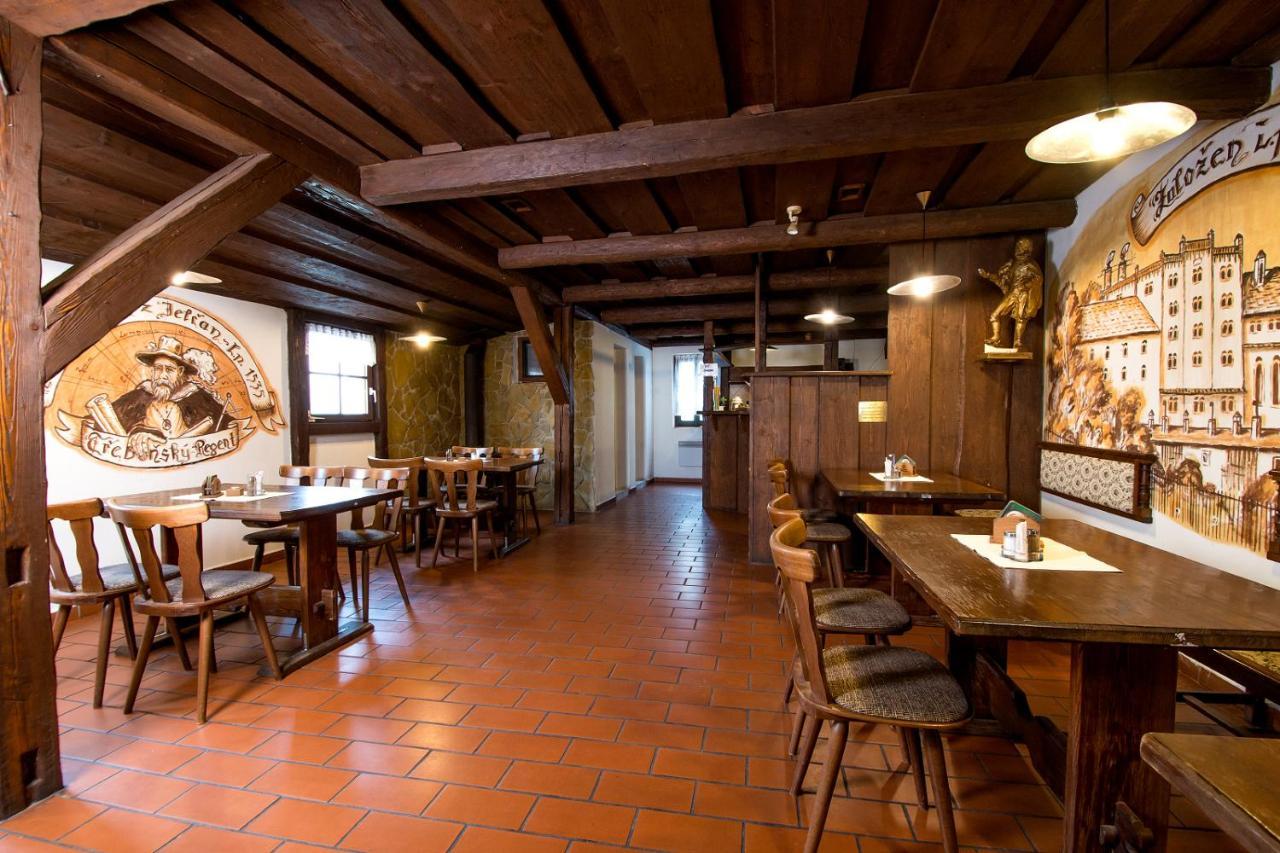 Rodinny Hotel Myslivna Třeboň Buitenkant foto